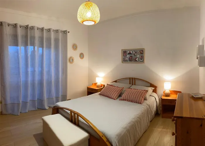 A 3mn à Pied De La Plage, à * Buarcos