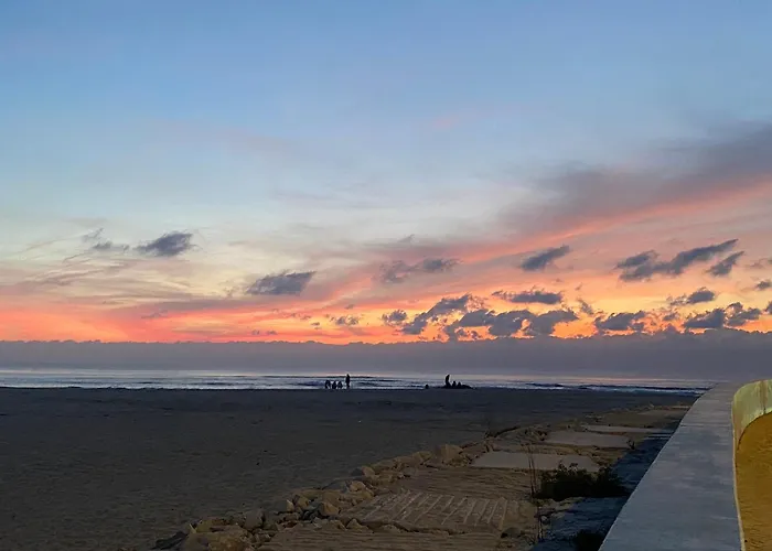 A 3mn à Pied De La Plage, à Appartement *